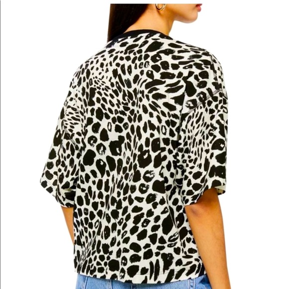 Topshop Petite Giraffe Print Crop Crew Neck Tshirt - Picture 2 of 6